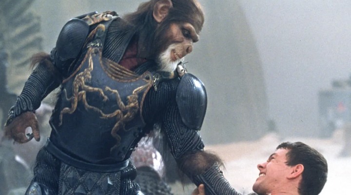 نمایی از فیلم سیاره میمون‌ها ساخته تیم برتون