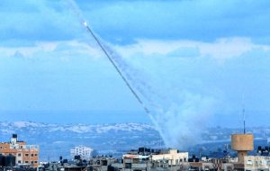 حمله موشکی فلسطین به سمت تل‌آیو / آژیر خطر در اسراییل به صدا در آمد + فیلم