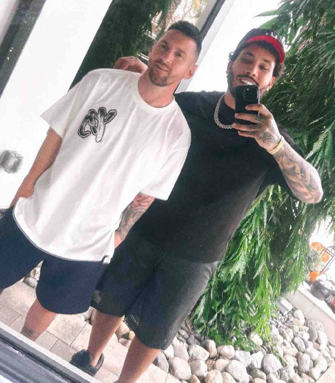 عکس| یک آرایشگر برنده توپ طلا را لو داد