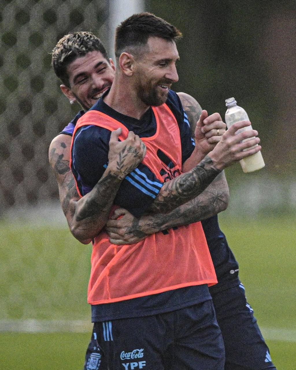 عکس‌| دلتنگی بادیگارد مسی؛ او بیش از همه عاشق لئو است!