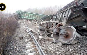 عملیات خرابکارانه در روسیه؛ قطار باری از ریل خارج شد/عکس