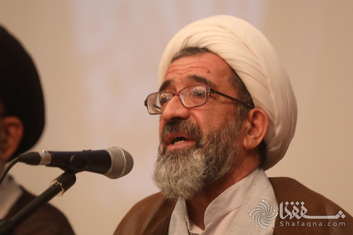 امام خمینی تنها برای دو نفر از لقب «حجت‌الاسلام والمسلمین» استفاده کرد / کمال احتیاط امام در اعطاء اجازه اخذ وجوه از مردم