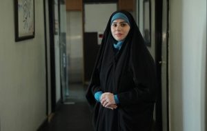 حضور مجری زن لبنانی در تلویزیون/ «ساعت به وقت قدس» کی پخش می‌شود؟ + عکس