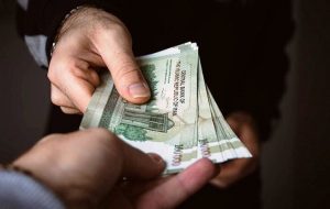 جزییات دقیق مالیات کارمندان / با حقوق ۱۵ میلیونی چقدر باید مالیات بدهیم؟ جزییات دقیق مالیات کارمندان / با حقوق ۱۵ میلیونی چقدر باید مالیات بدهیم؟