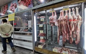 گوشت گوسفندی ۲۶۰ هزار تومان شد/ پوریان: قیمت گوشت از این هم پایین آمد