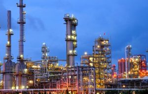 چرا درآمد ایران از پتروشیمی کاهش یافت؟ چرا درآمد ایران از پتروشیمی کاهش یافت؟