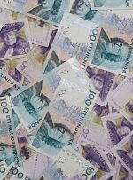 USD/SEK declines as the US Dollar consolidates gains