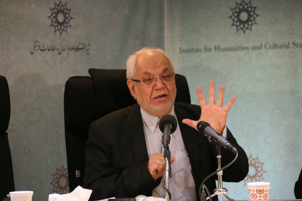 اعوانی: وارث اصلی یونان ما هستیم نه غربیان / حبیبی: کتاب قانون ابن سینا در هیچ دانشکده طب در ایران تدریس نمیشود!