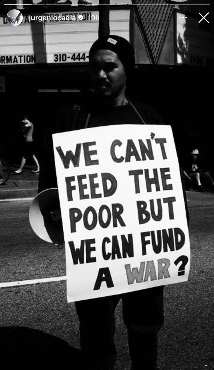 عکس‌| استوری فلسفی ستاره پرسپولیسی درباره جنگ