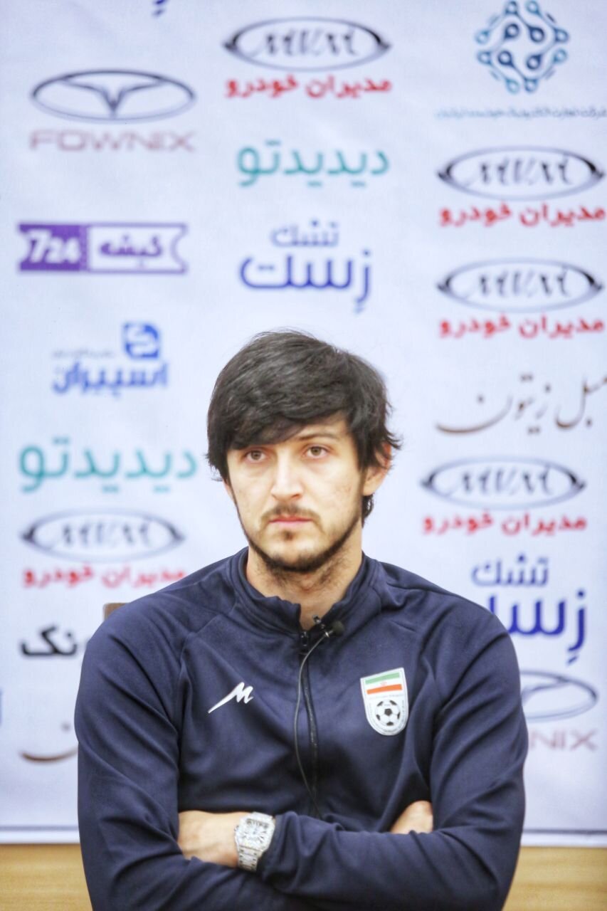 عکس‌| ساعت لاکچری و ۵ میلیاردی سردار آزمون در تیم ملی