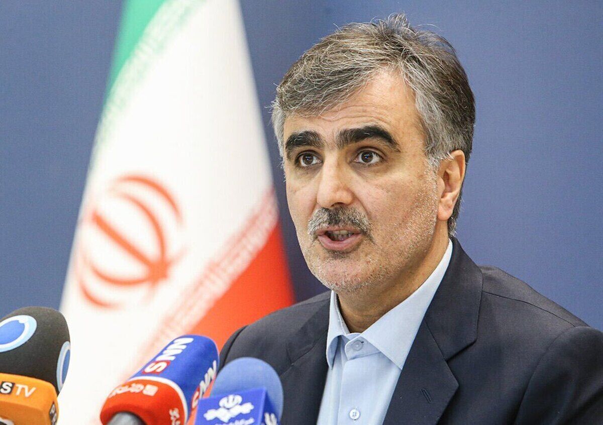 فرزین: بهترین نرخ رشد در سال ۱۴۰۲ مربوط به گروه نفت خواهد بود / پیشبینی رشد اقتصادی ۱۵/۲ درصدی صنعت نفت تا پایان سال فرزین: بهترین نرخ رشد در سال ۱۴۰۲ مربوط به گروه نفت خواهد بود / پیشبینی رشد اقتصادی ۱۵/۲ درصدی صنعت نفت تا پایان سال