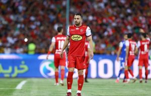 عکس| هدیه جذاب سروش رفیعی به هواداران پرسپولیس عکس| هدیه جذاب سروش رفیعی به هواداران پرسپولیس
