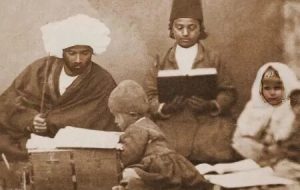 تفاوت مدرسه رفتن بچه‌ها از دوران قاجار تا دهه ۶۰/ عکس