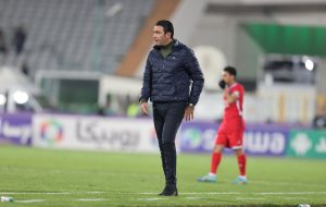 عکس‌| شب خاص فرزندان نکونام در آزادی؛ از شادی بامزه تا قدم زدن با پدر!