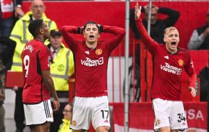 حمله اسطوره به بازیکنان؛ شما لیاقت این پیراهن را ندارید! حمله اسطوره به بازیکنان؛ شما لیاقت این پیراهن را ندارید!