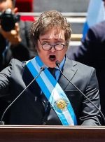 رئیس‌جمهور جنجالی آرژانتین نیامده طوفان به پا کرد/ هفت هزار نفر اخراج شدند!
