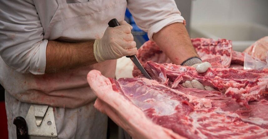 اولین دختر قصاب در ایران / انگیزه کمک به پدر! + فیلم اولین دختر قصاب در ایران / انگیزه کمک به پدر! + فیلم