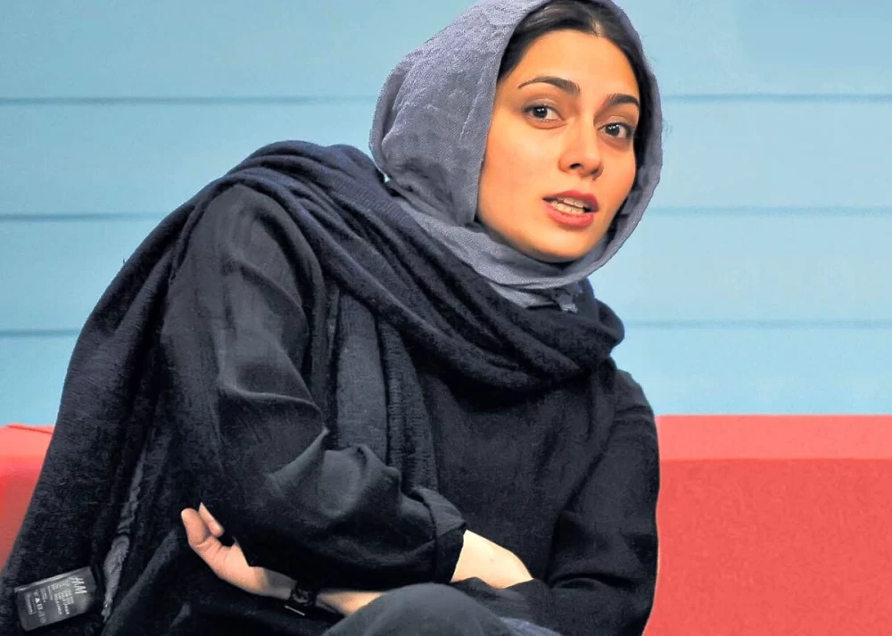 بیوگرافی پگاه آهنگرانی