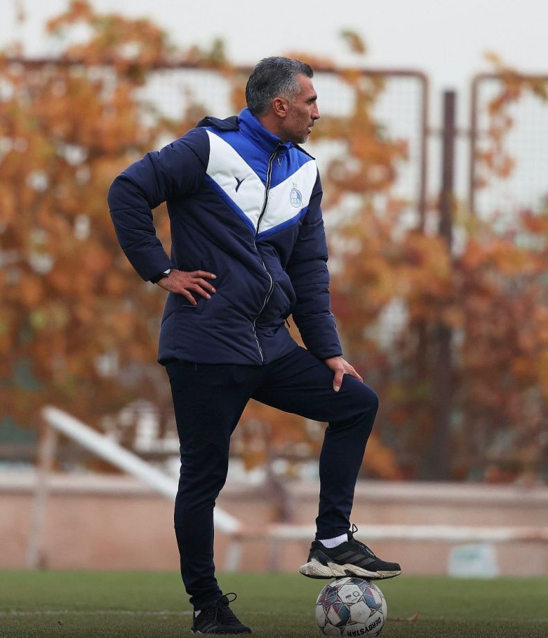 عکس| ژست ویژه هاشمی‌نسب برای دربی