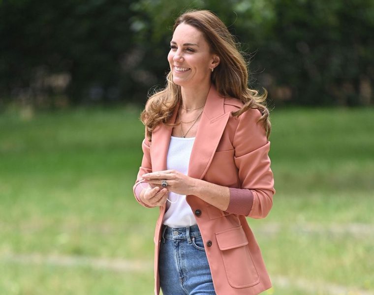 بهترین رنگ ها برای ست کردن با گلبهی