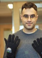 دستکش هوشمند به کمک افراد مبتلا به سکته می‌آید!