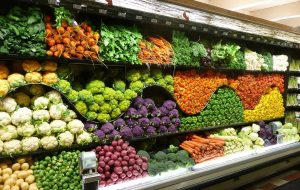 از اینجا میوه و سبزیجات ارزان بخرید