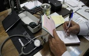 ۱۰ درصد از حق‌الزحمه پزشکان مالیات گرفته می‌شود