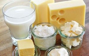 خطر کوتاه‌قدی با کاهش مصرف شیر/ کاهش سرطان روده بزرگ با مصرف کافی لبنیات