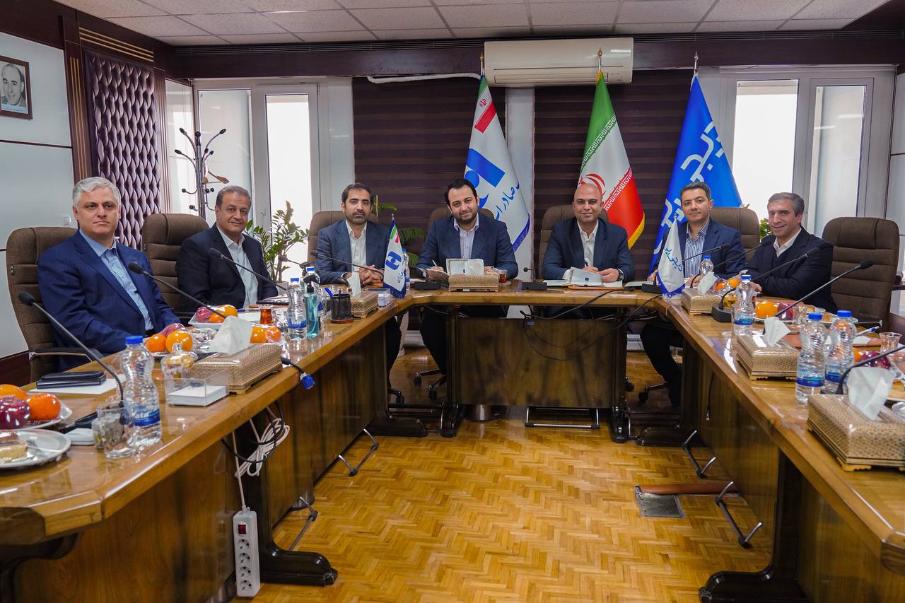 امضای تفاهم‌نامه همکاری دیجی‌پی و بانک صادرات