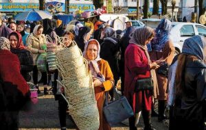 بازار زنانه در روستای ملی حصیربافی + عکس-راهبرد معاصر
