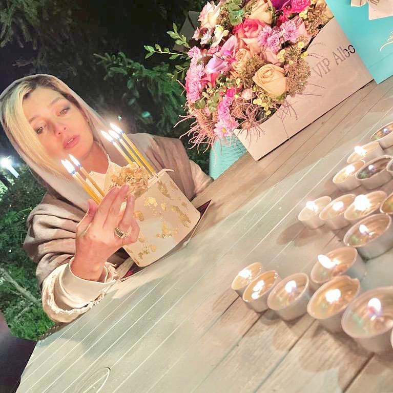 بیوگرافی ساره بیات