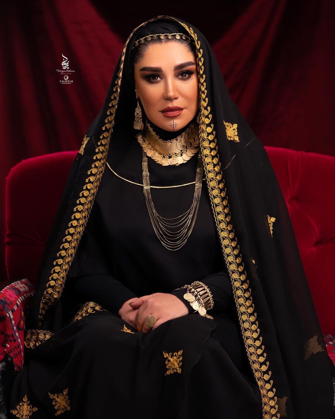 بیوگرافی نسیم ادبی