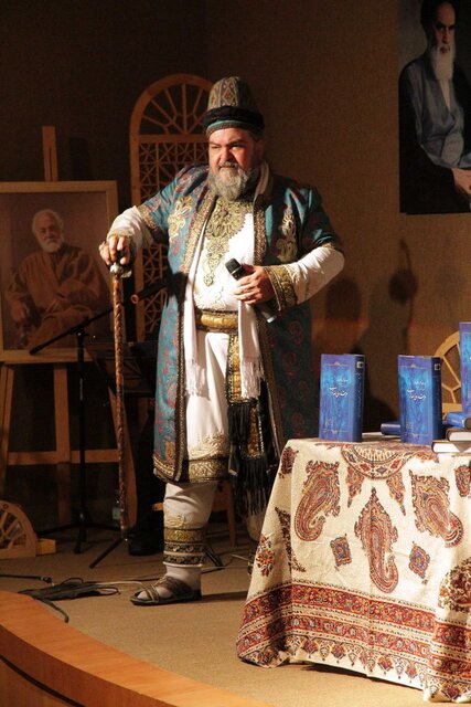 تقدیر از پنج مرشد و میراث‌دار فرهنگ روایی و هنرهای نمایشی ایران 