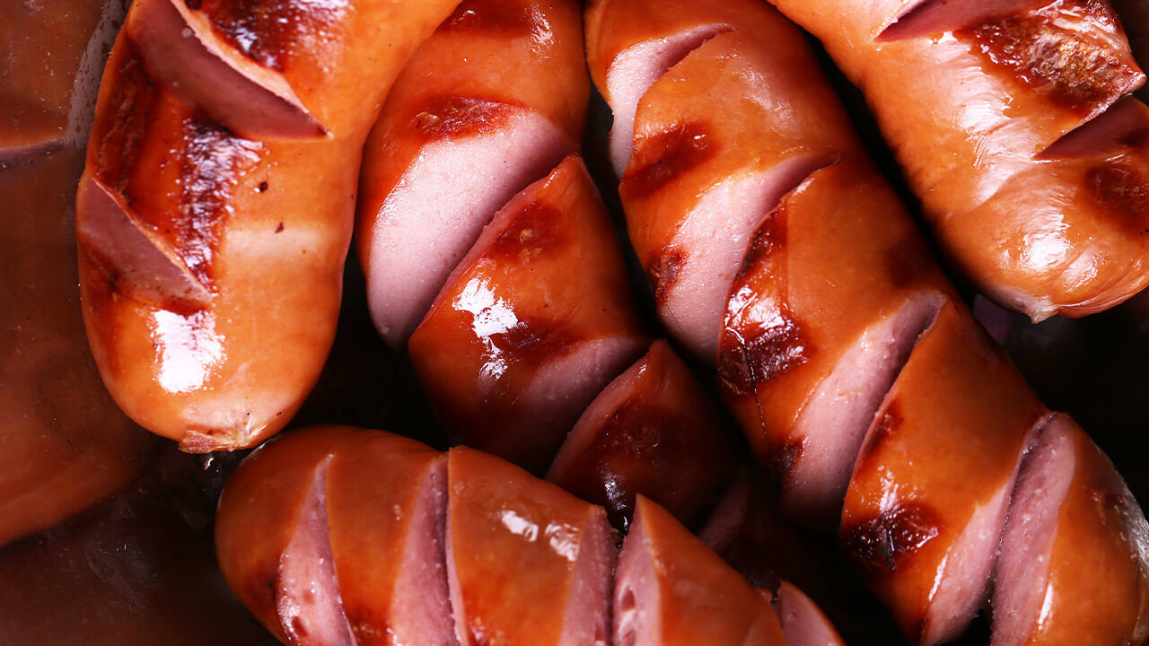 تولید سوسیس خون در یک کارخانه مشهور! + فیلم تولید سوسیس خون در یک کارخانه مشهور! + فیلم