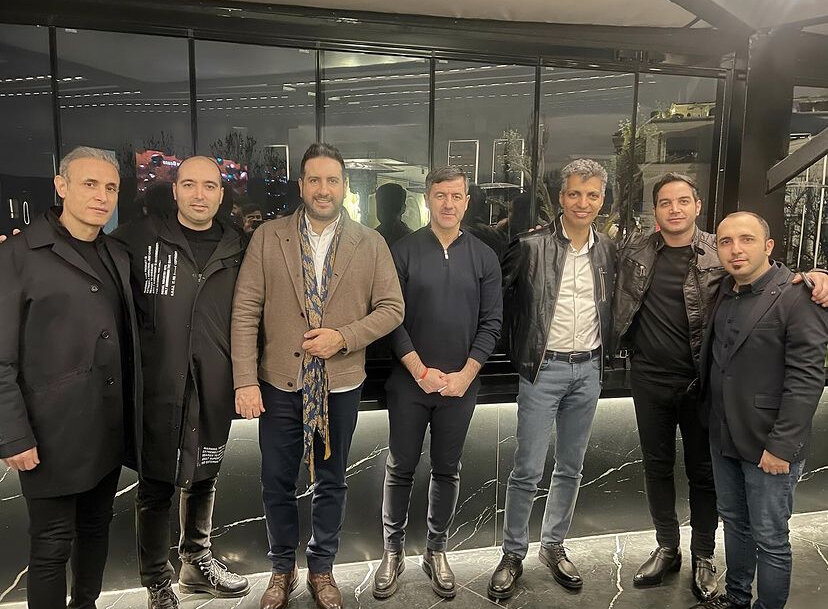 عکس| تولد پرستاره کریم باقری؛ از گل‌محمدی تا فردوسی‌پور و محسن یگانه!