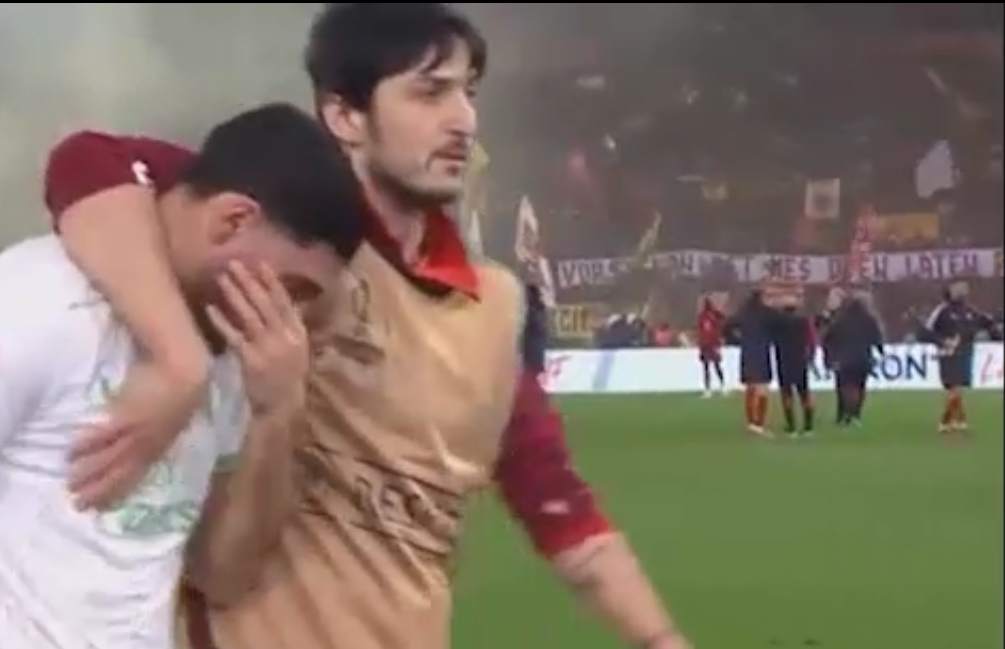 عکس| دلداری سردار آزمون به علیرضا جهانبخش پس از هدر دادن پنالتی