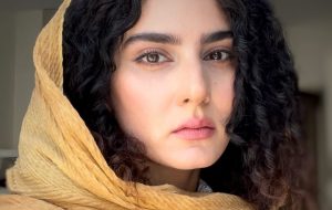 بیوگرافی الهه خادمی (بازیگر نقش غزال در مستوران) + عکس های جدید