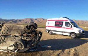واژگونی هولناک خودرو در محور اردستان-مهاباد واژگونی هولناک خودرو در محور اردستان-مهاباد