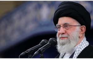 آرزوی بانوی شاعر هندوستانی در دیدار با رهبر انقلاب برآورده شد + فیلم