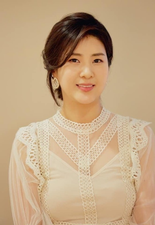 کانگ یو می بازیگر نقش آی جونگ در سریال دونگی