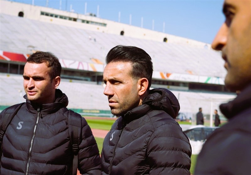 فوتبال , تیم فوتبال استقلال , تیم فوتبال پرسپولیس , داوران فوتبال ایران , 