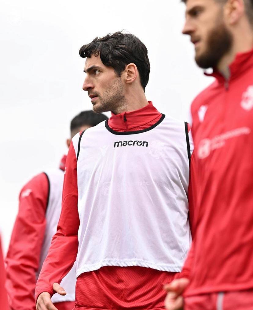 عکس| بازگشت ستاره پرسپولیس به تیم ملی کشورش