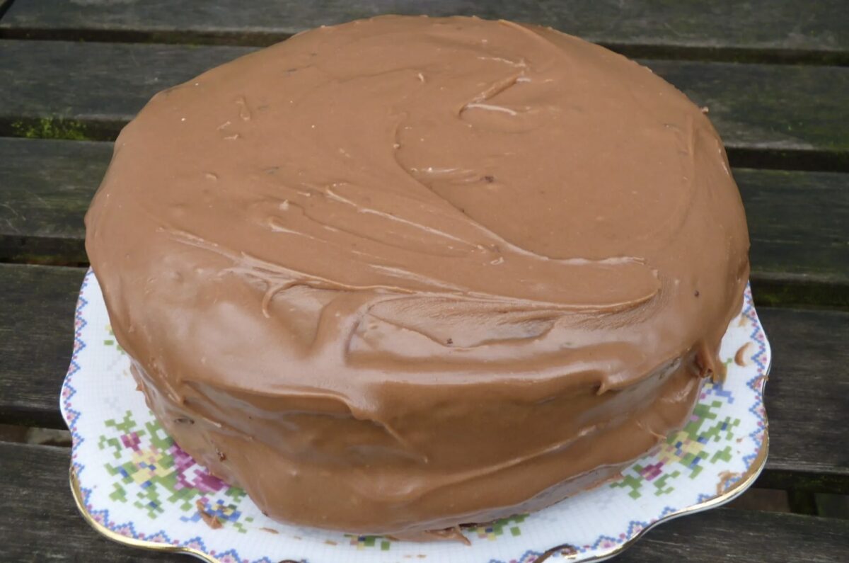 پخت کیک خوشمزه بدون آرد، تخم مرغ و بدون نیاز به فر