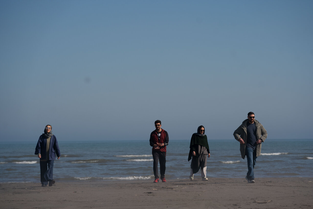 «قطب شمال» جای «گناه فرشته» را می‌گیرد | فرزاد فرزین در قطب شمال رویت شد + عکس