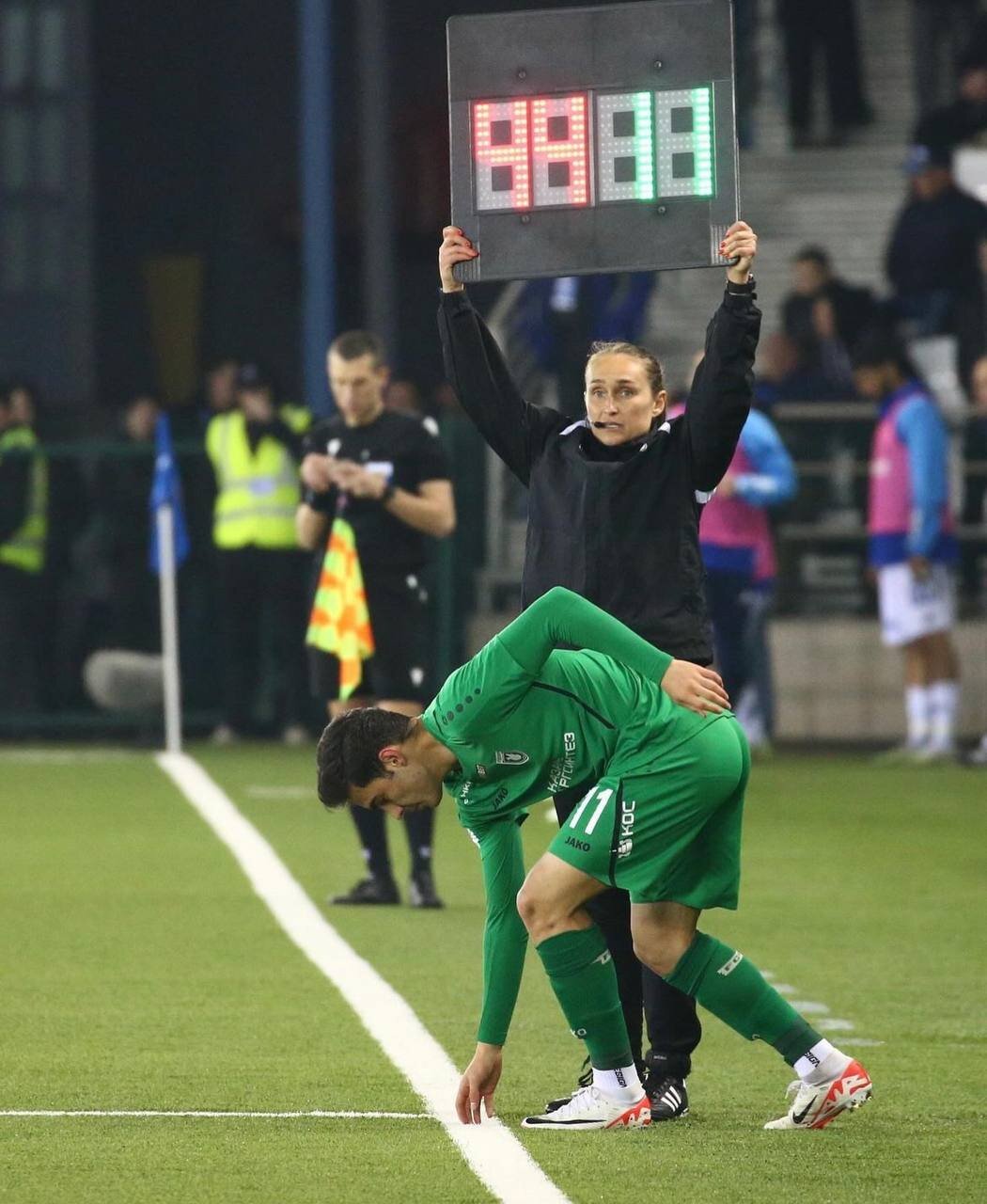 عکس‌| نخستین بازی لژیونر ۱۷ ساله ایرانی در اروپا