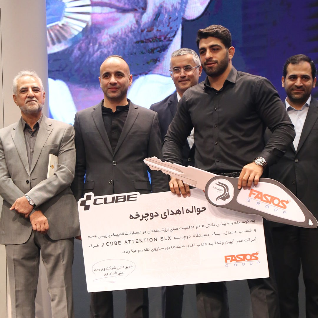 مدیرعامل وی‌راید: کشتی‌گیران ایران، نماد استقامت و عزت کشورند