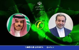 گفت و گوی تلفنی عراقچی با وزیر امور خارجه عربستان سعودی