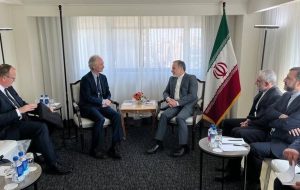 هشدار عراقچی درباره کشیده شدن کل منطقه به جنگ