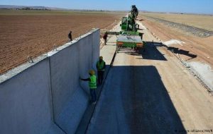 بیش از ۱۰ کیلومتر دیوار در مرز ایران و افغانستان کار گذاشته شده است