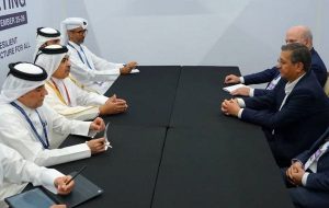 دیدار وزرای اقتصاد ایران و قطر